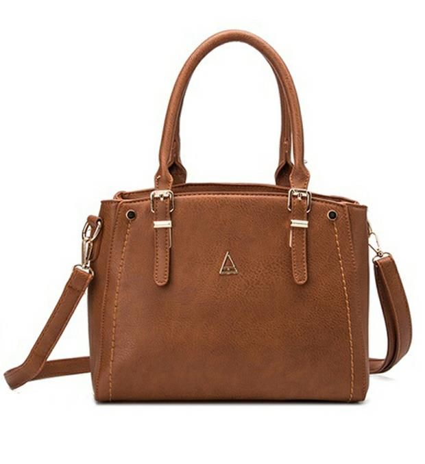 Cartera rígida con hebillas. x1u