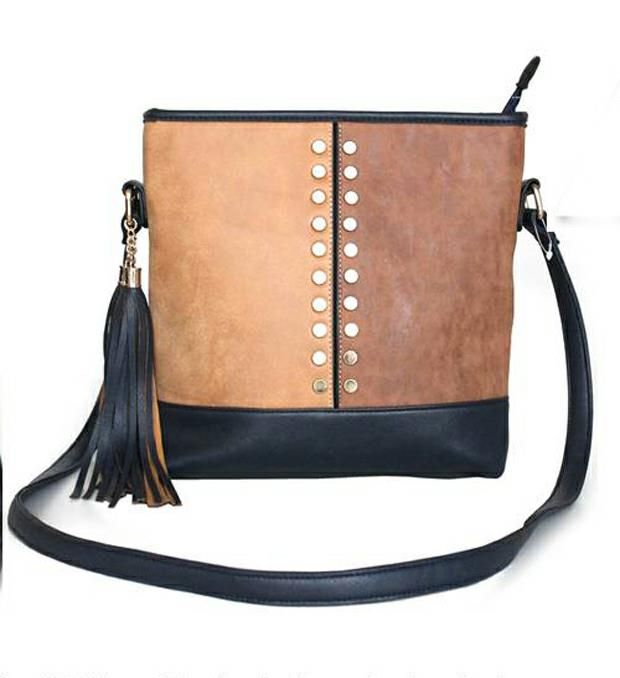 Bandolera combinada con tachas redondas y borlas x1u