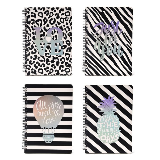 Cuaderno tapa dura anillados estampado blanco y negro hojas 80 hojas 21x14.5 x1u
