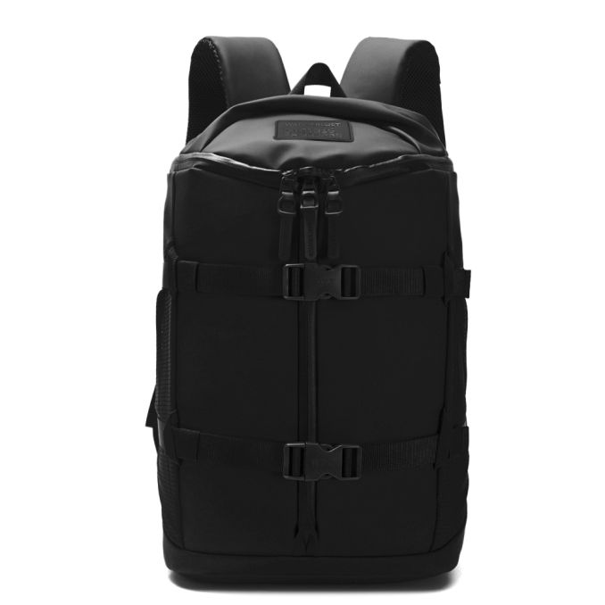 Mochila engomada 17 42x29x12 (+3) con cierres waterproof. Hebillas de Ajuste. Bolsillos internos. 1