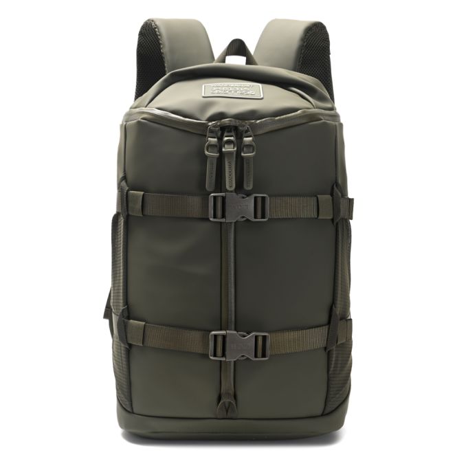 Mochila engomada 17 42x29x12 (+3) con cierres waterproof. Hebillas de Ajuste. Bolsillos internos. 1