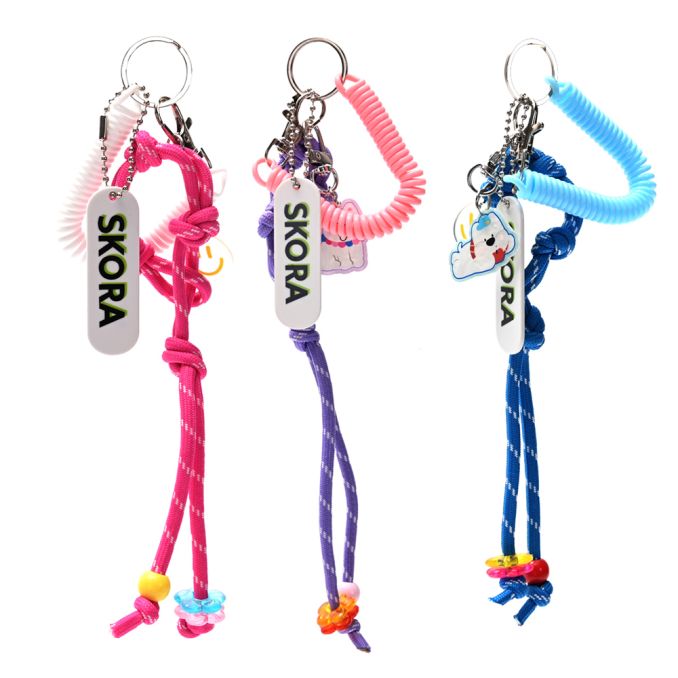 Llavero bag charm resorte y nudos 26cm x1u.