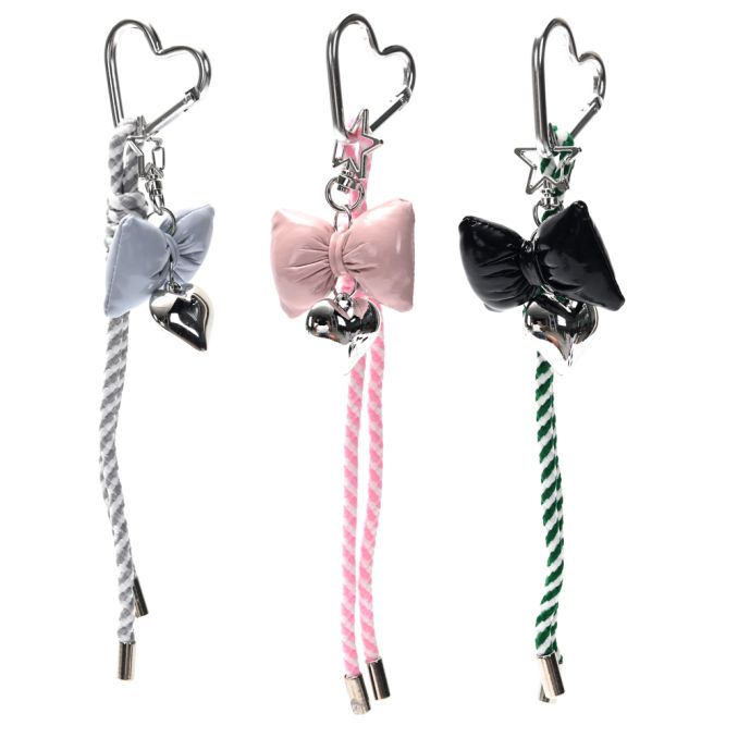 Llavero bag charm corazon y moño 21.5cm x1u.