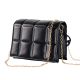 Cartera mini matelasse cuadrado con cadena pvc 18.5x5.5x13cm x1u