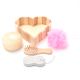 Set de ducha canasta corazon con cepillo, piedra pomez, esponja de baño y esponja exfoliante x4u
