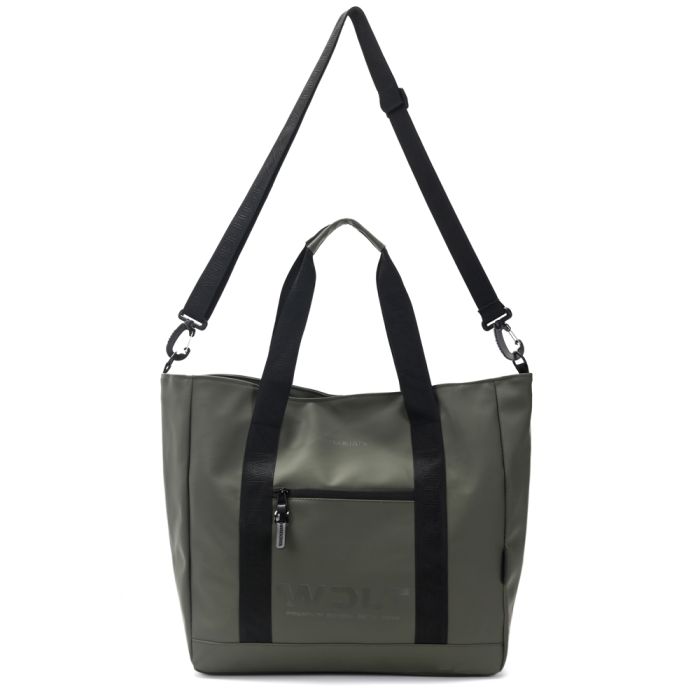Bolso matero en tela impermeable. Manijas y cinta bandolera.Portanotebook interno. Tela impermeable